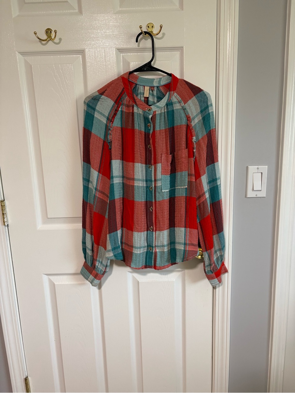 Casual Plaid Button-Down Shirt in Red and Teal